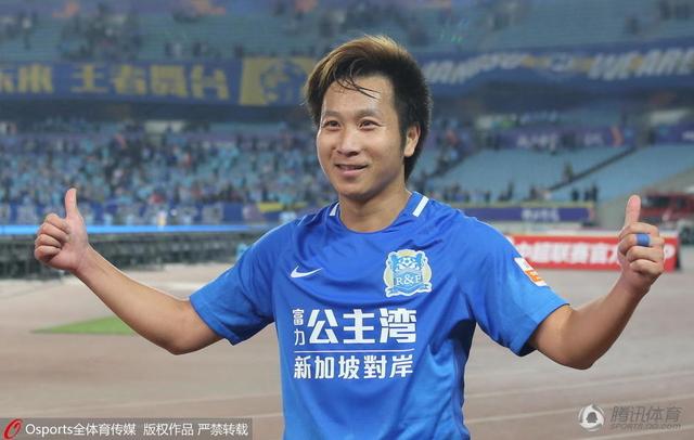 阿努诺比本赛季代表猛龙出战了27场常规赛，场均可以得到15.1分3.9篮板2.6助攻1.0抢断，三分命中率37.4%。